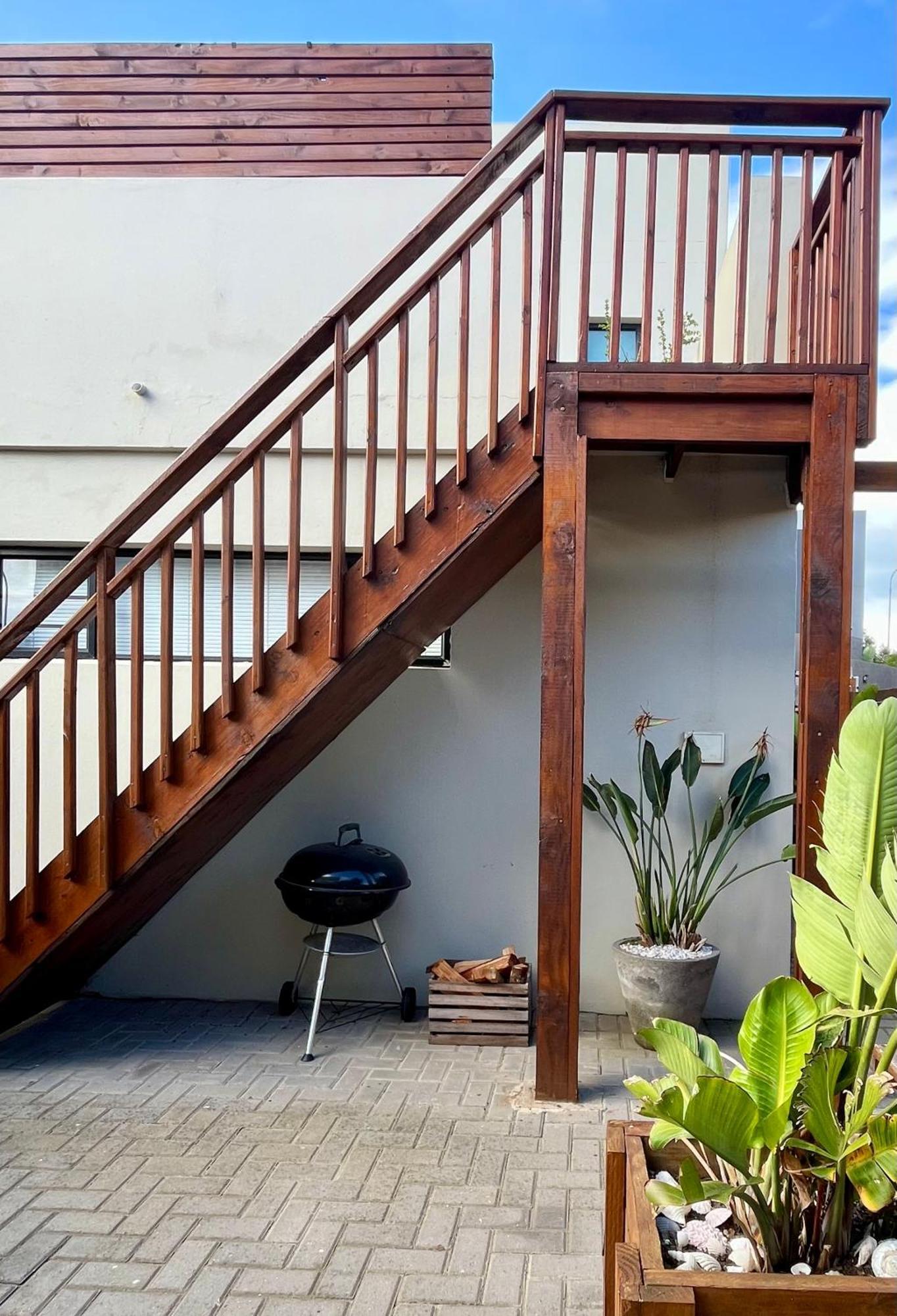 Lower Point Surf Studio Jeffreys Bay Exterior photo