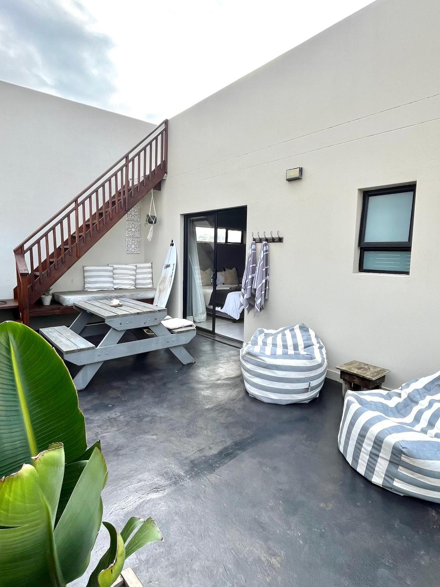 Lower Point Surf Studio Jeffreys Bay Exterior photo