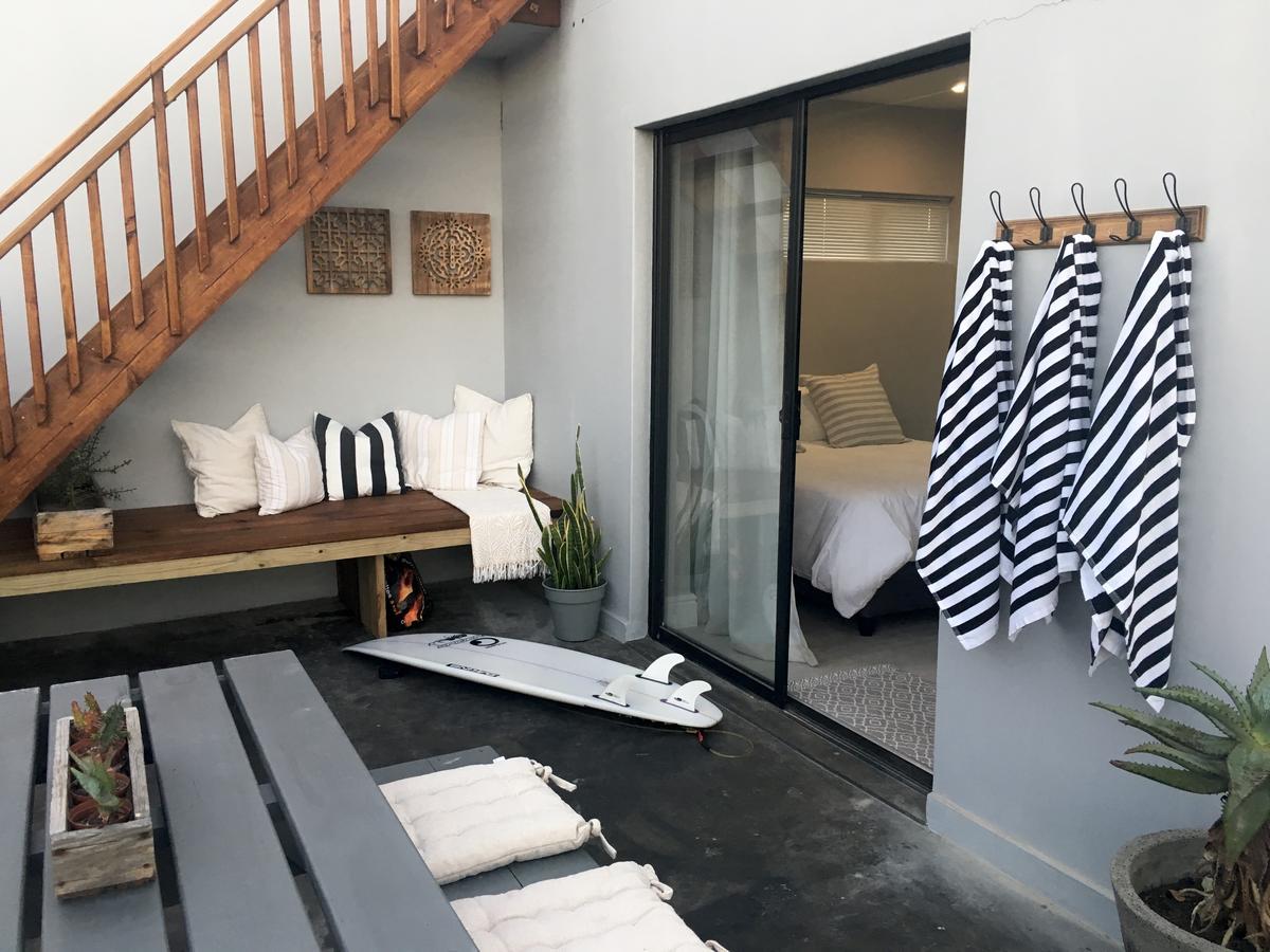 Lower Point Surf Studio Jeffreys Bay Exterior photo